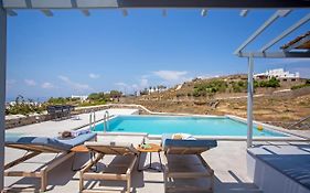 Terra White Seaview Pool Apartments & Suites